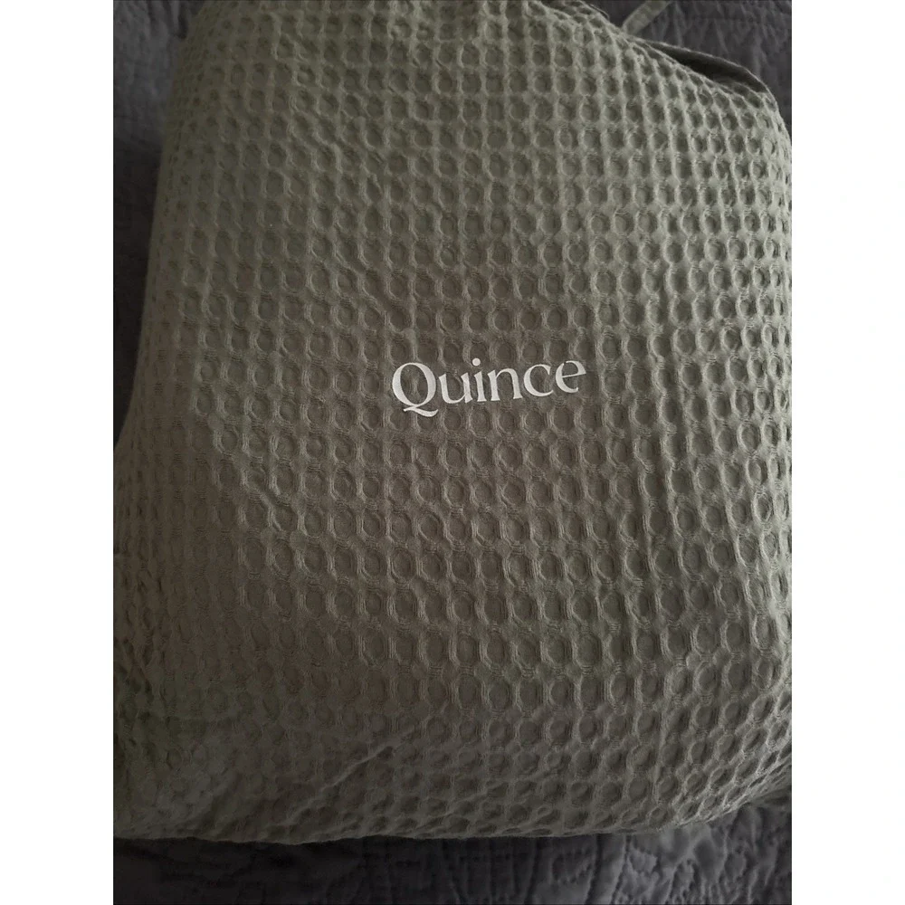 NWOT Quince Organic Luxe Honeycomb Duvet Cover Set QUEEN Olive